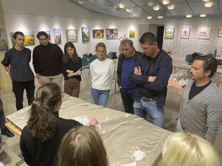 PREDSTAVITEV IDEJ 06